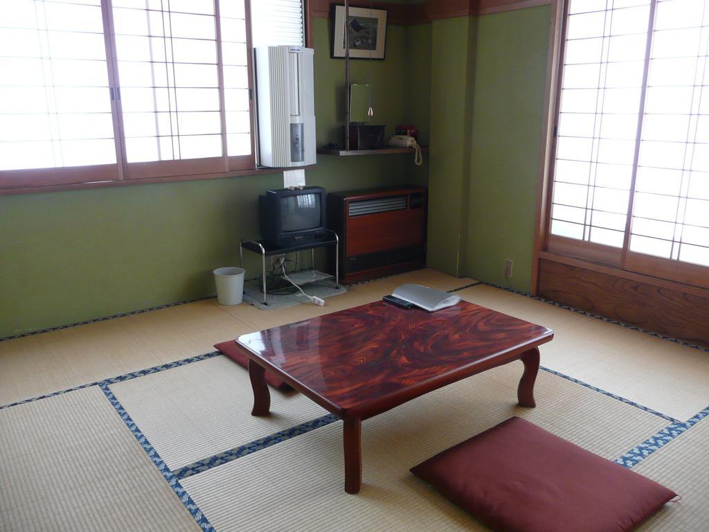 Seisenso Hotel Nozawaonsen Bagian luar foto