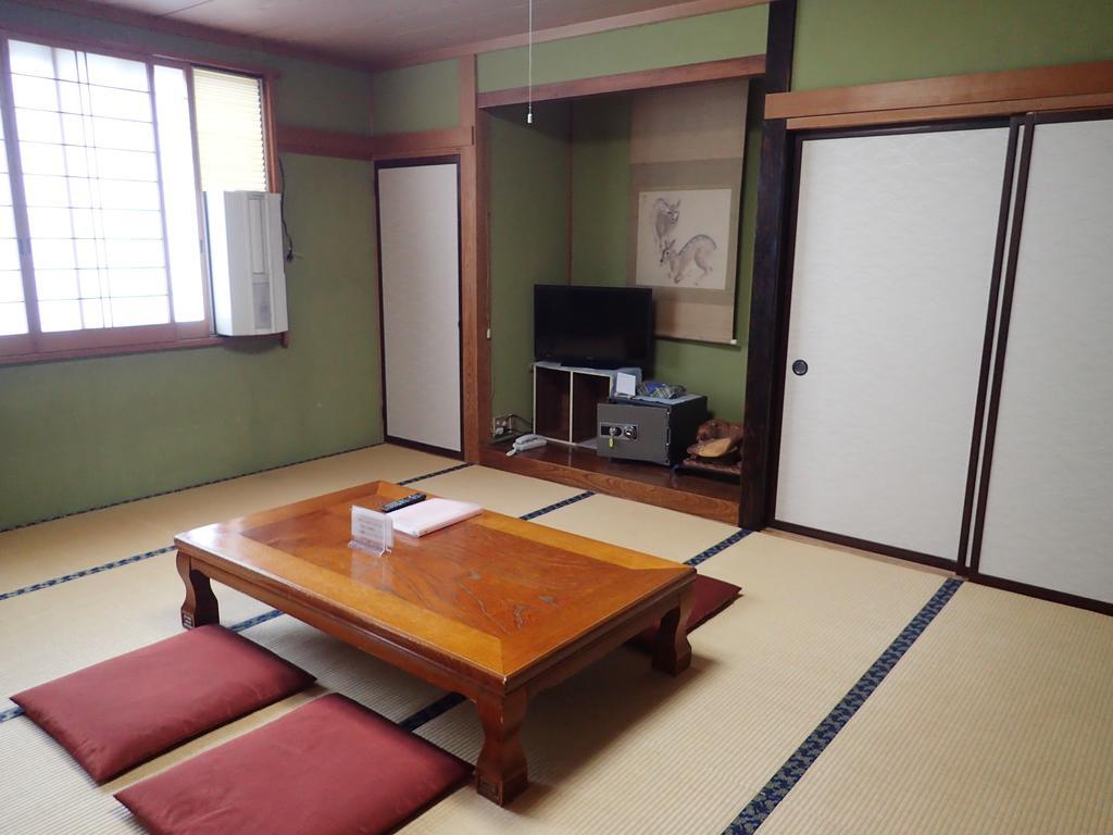 Seisenso Hotel Nozawaonsen Bagian luar foto